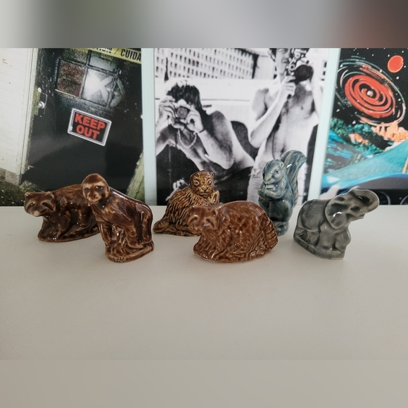 12 Wade Animal Figurines - Picture 3 of 3